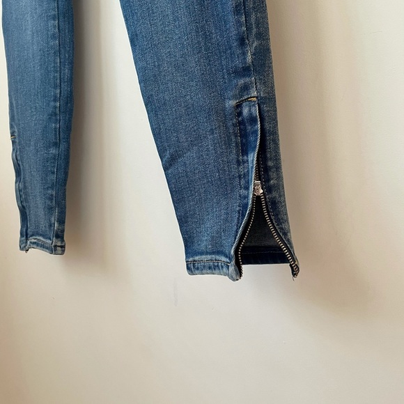 Anthropologie Jeans - Picture 3 of 3